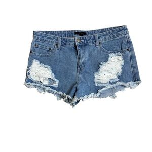Forever 21 Distressed Denim Shorts Lace Patch High Rise Frayed Hem Size 31